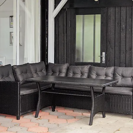 Three-bedroom Holiday In 8 Dom wakacyjny *