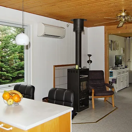 Three-bedroom Holiday In 8 Ansager